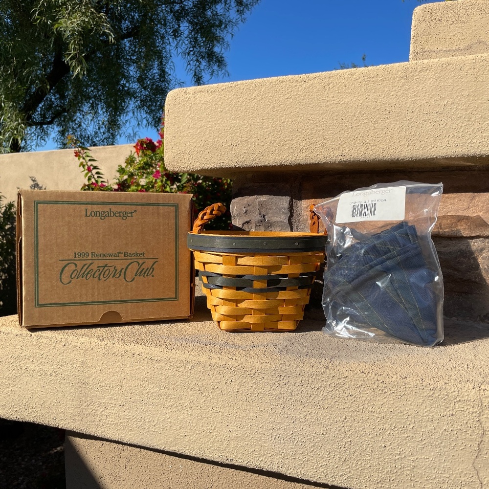 Longaberger Collectors Club 1999 Renewal Basket